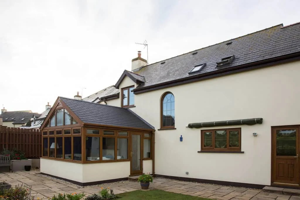 Leka - Tiled Conservatory - Gable