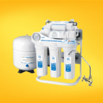 Purificador de agua avanzado, elimina impurezas y contaminantes, proporcionando agua limpia y segura para el consumo diario.