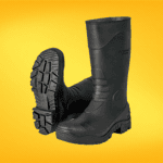 Botas impermeables con refuerzo en los tobillos, perfectas para caminatas en terrenos mojados y resbaladizos.