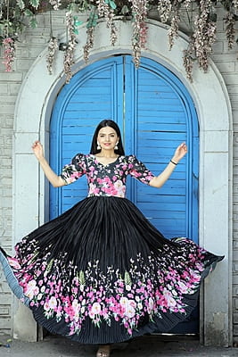 B138: Beautiful Long Frock