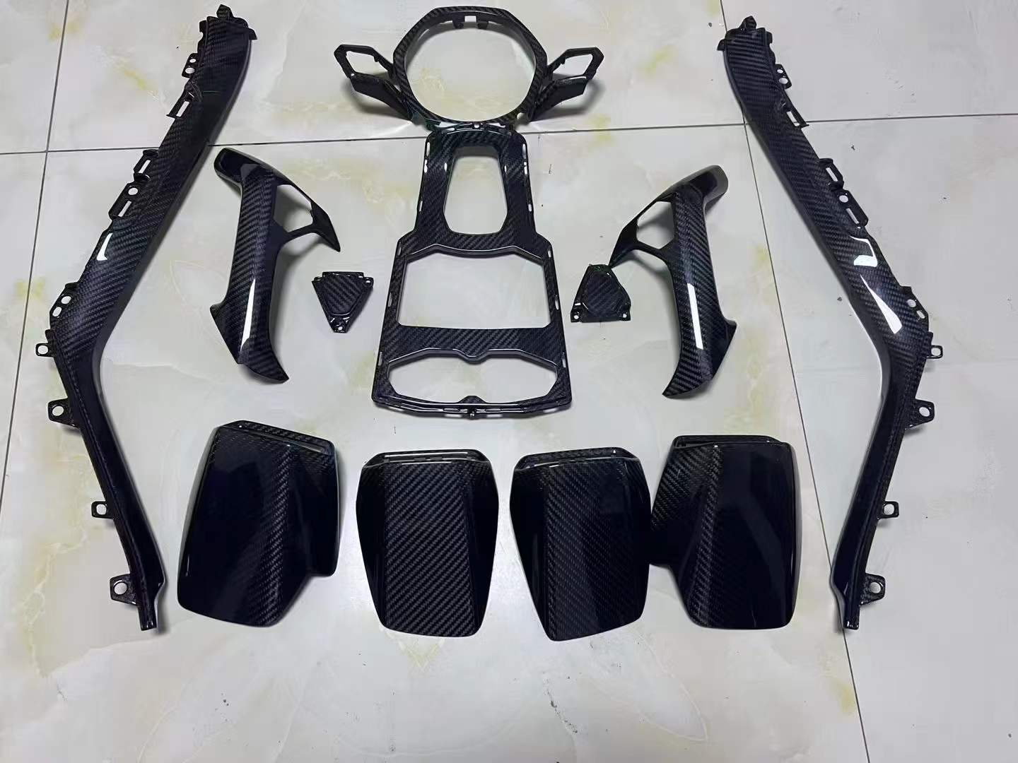 Lamborghini Huracán 610 Dry Carbon Interior Parts