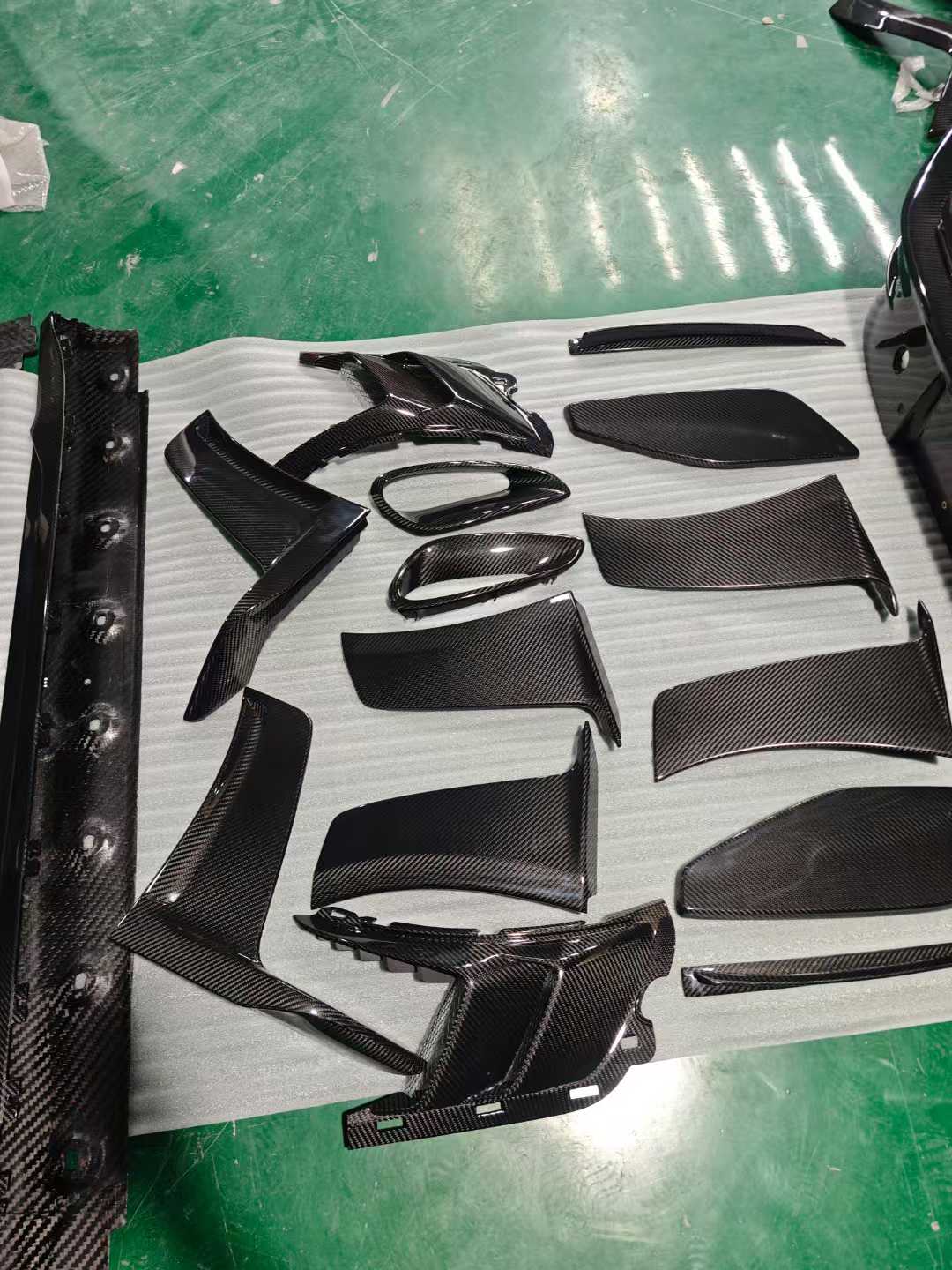 Porsche 911 GT3RS OEM Parts Dry Carbon Fiber BodyKit