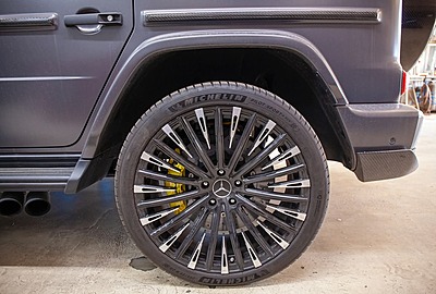 Mercedes-Benz G-Class Carbon-Ceramic Brake System Upgrade –
