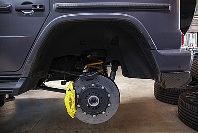 Mercedes-Benz G-Class Carbon-Ceramic Brake System Upgrade –