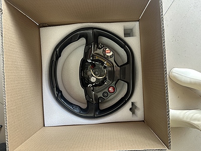Ferrari Genuine Steering Wheel with LED & Carbon Fiber [Used]