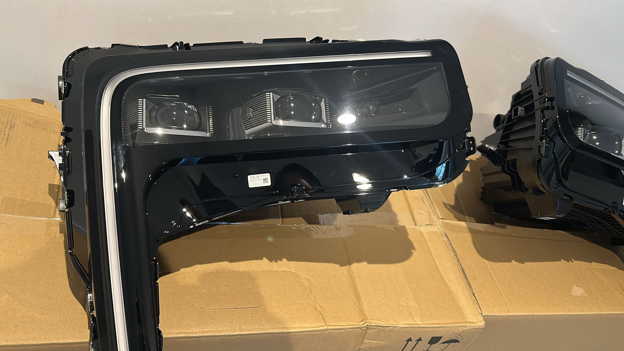 Rolls-Royce Cullinan 2025 Genuine Headlights Rolls-Royce Cullinan 2025 Genuine Headlights