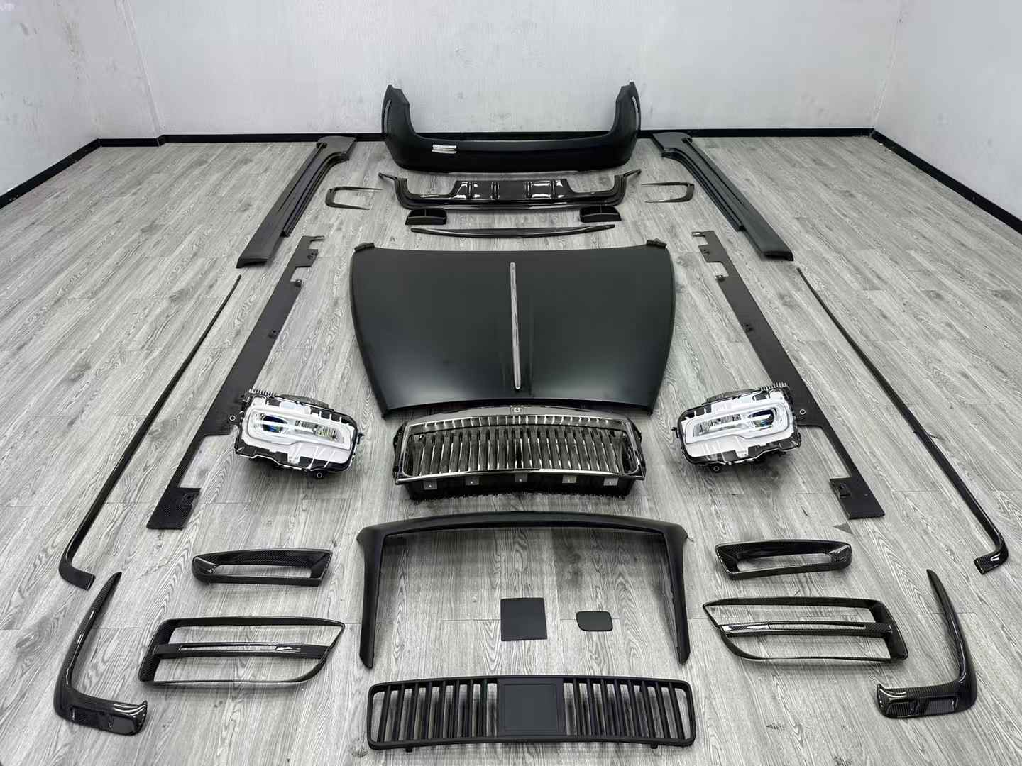 Mansory Design Conversion Body Kit for Rolls-Royce Phantom 2004–2012 to 8th Gen Look