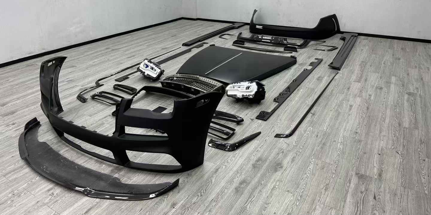 Mansory Design Conversion Body Kit for Rolls-Royce Phantom 2004–2012 to 8th Gen Look