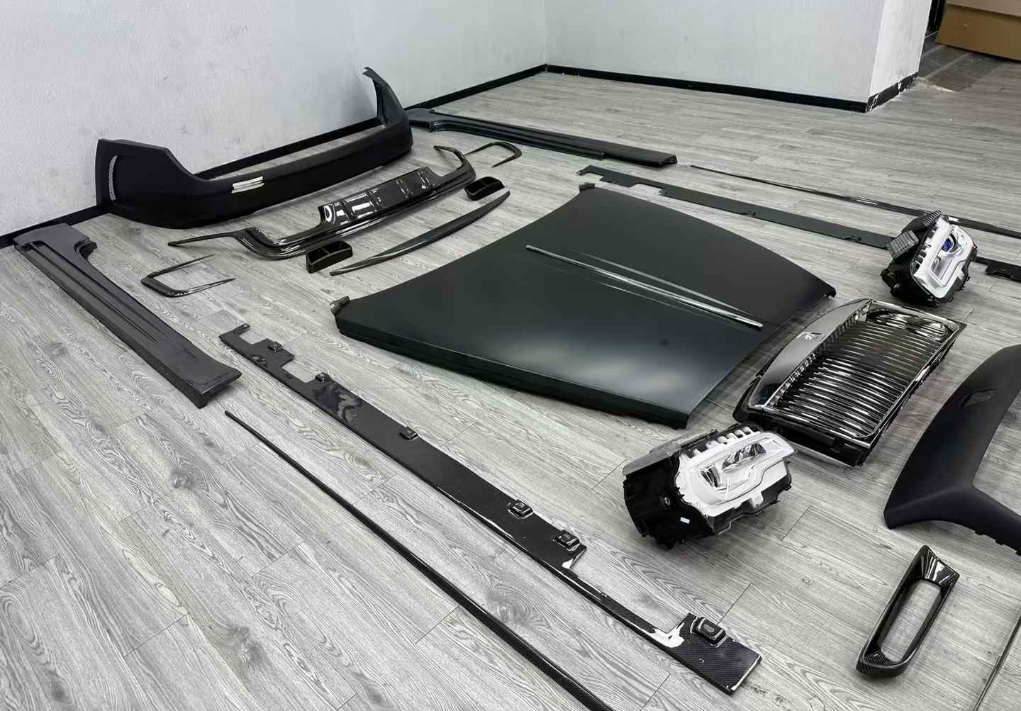 Mansory Design Conversion Body Kit for Rolls-Royce Phantom 2004–2012 to 8th Gen Look