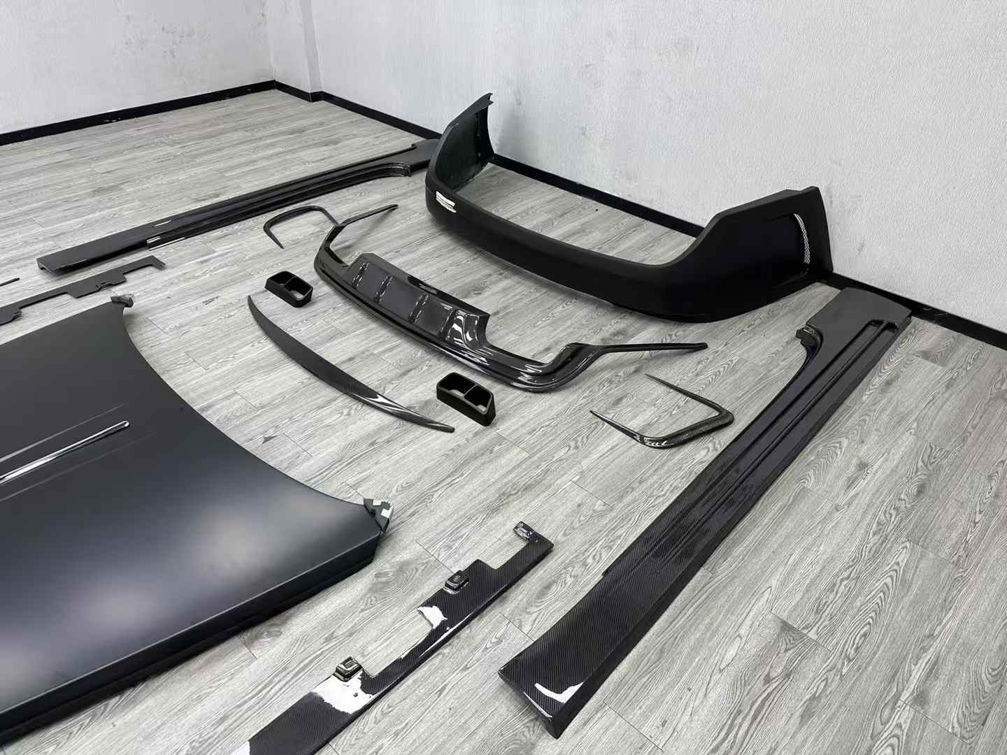 Mansory Design Conversion Body Kit for Rolls-Royce Phantom 2004–2012 to 8th Gen Look