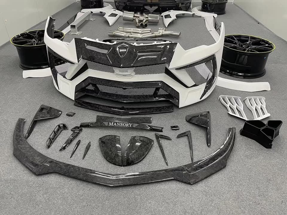 Wet Carbon Fiber Body Kit For Lamborghini Urus Mansory Design Wet Carbon Fiber Body Kit For Lamborghini Urus Mansory Design