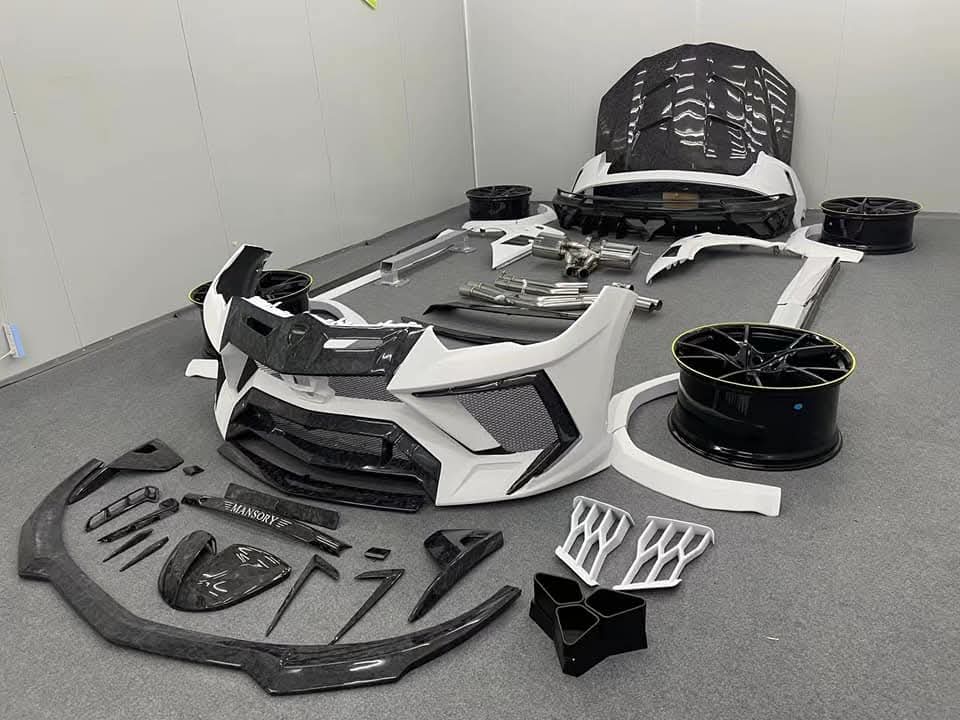 Wet Carbon Fiber Body Kit For Lamborghini Urus Mansory Design Wet Carbon Fiber Body Kit For Lamborghini Urus Mansory Design