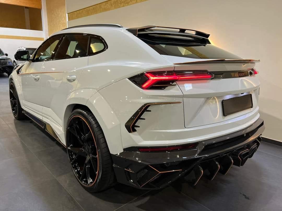 Wet Carbon Fiber Body Kit For Lamborghini Urus Mansory Design Wet Carbon Fiber Body Kit For Lamborghini Urus Mansory Design