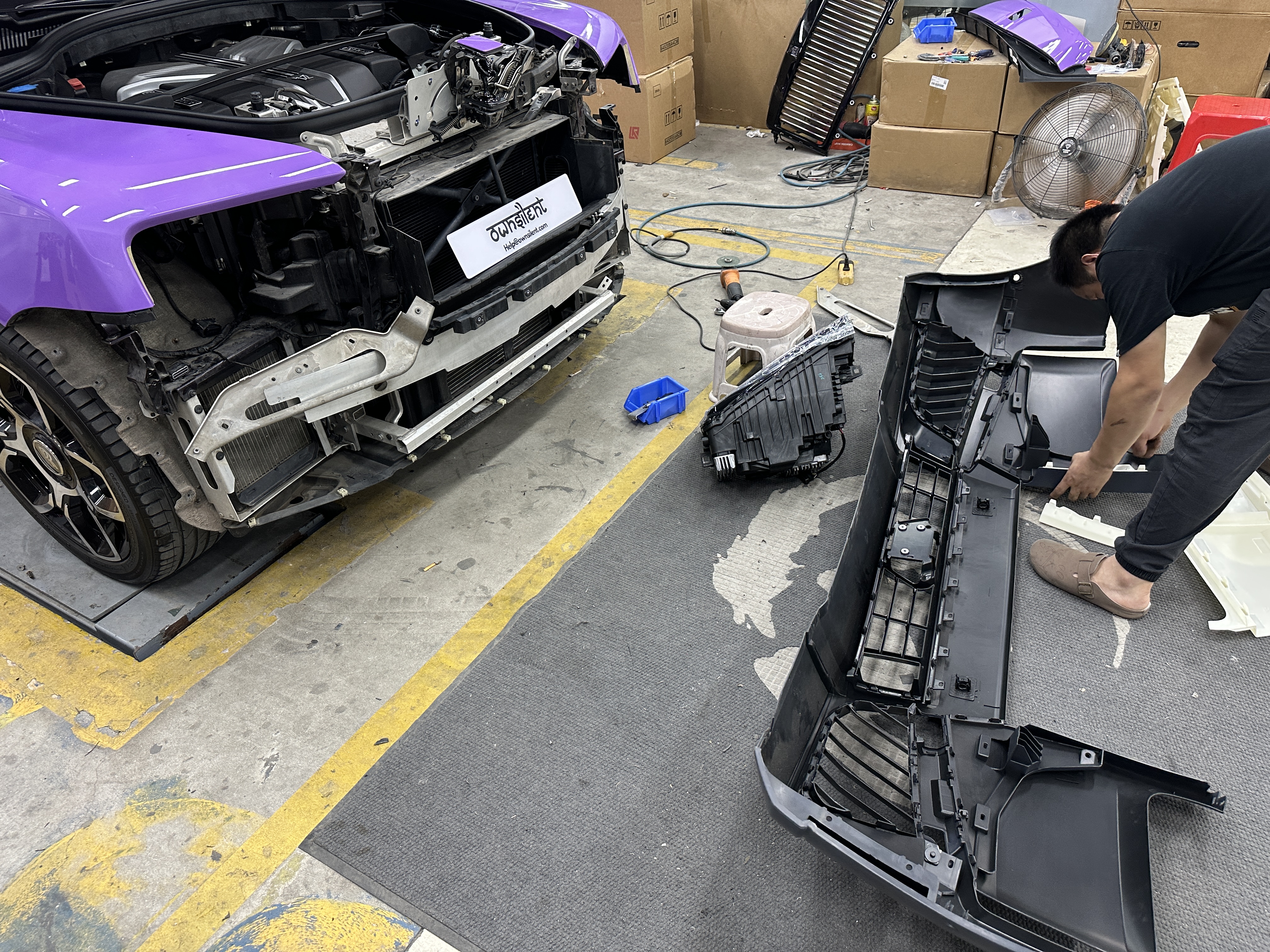 Rolls-Royce Cullinan Series I Conversion Facelift Body Kit to Series II Rolls-Royce Cullinan Series I Conversion Facelift Body Kit to Series II
