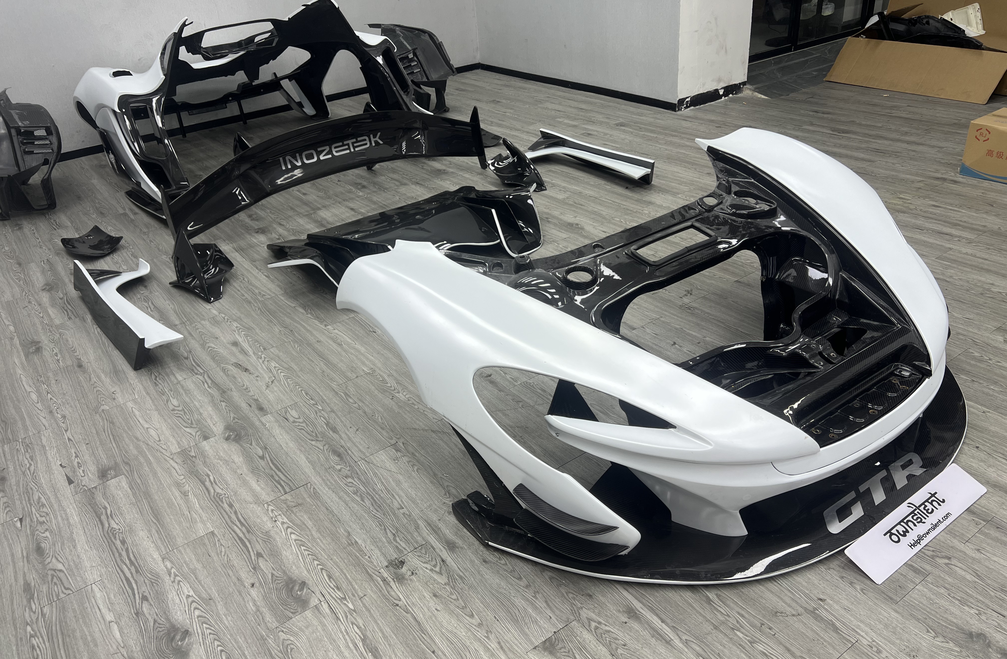 McLaren P1 (2013–2015) Full GTR-Style Autoclave Carbon Fiber Body Kit Upgrade