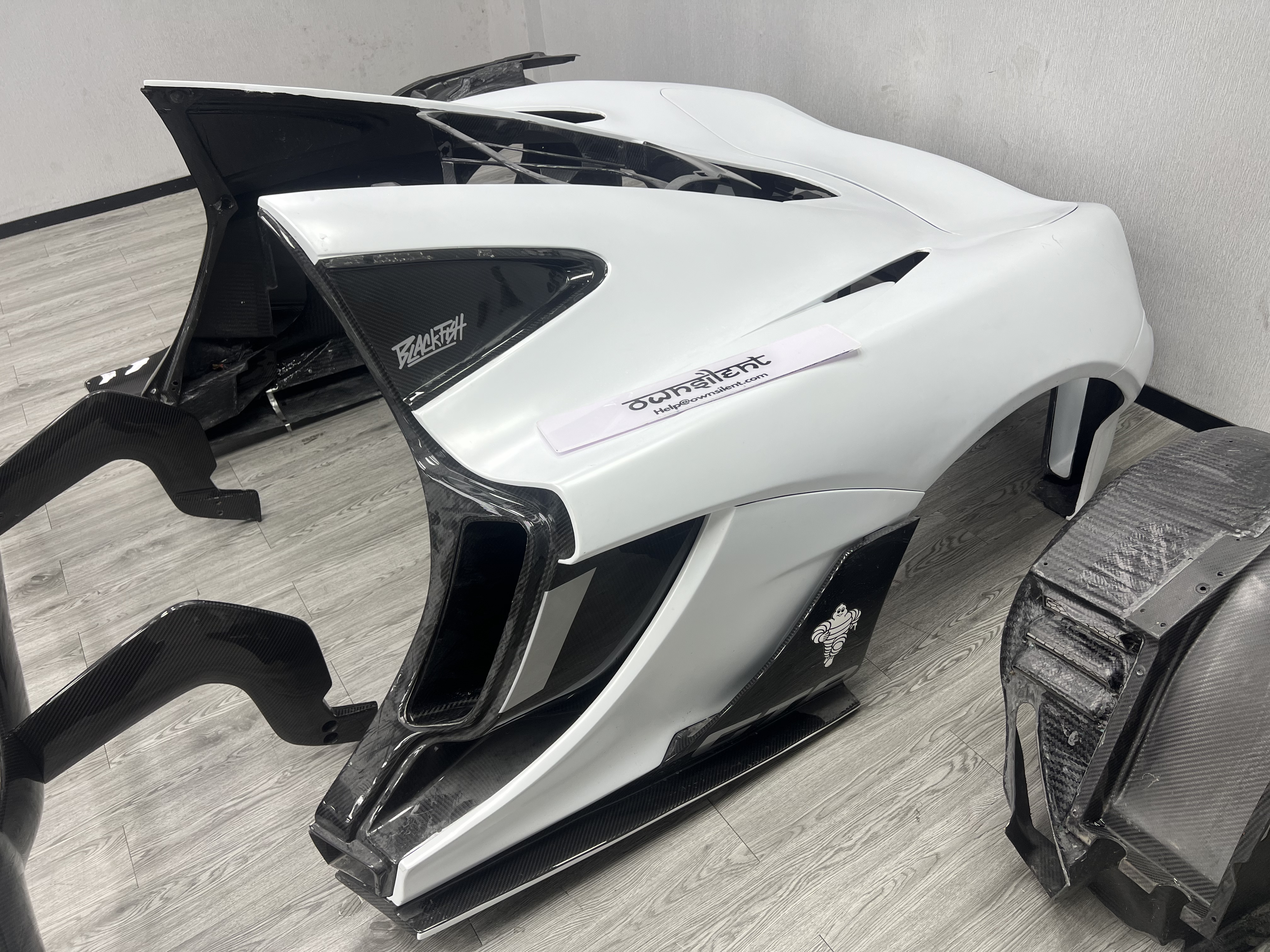 McLaren P1 (2013–2015) Full GTR-Style Autoclave Carbon Fiber Body Kit Upgrade