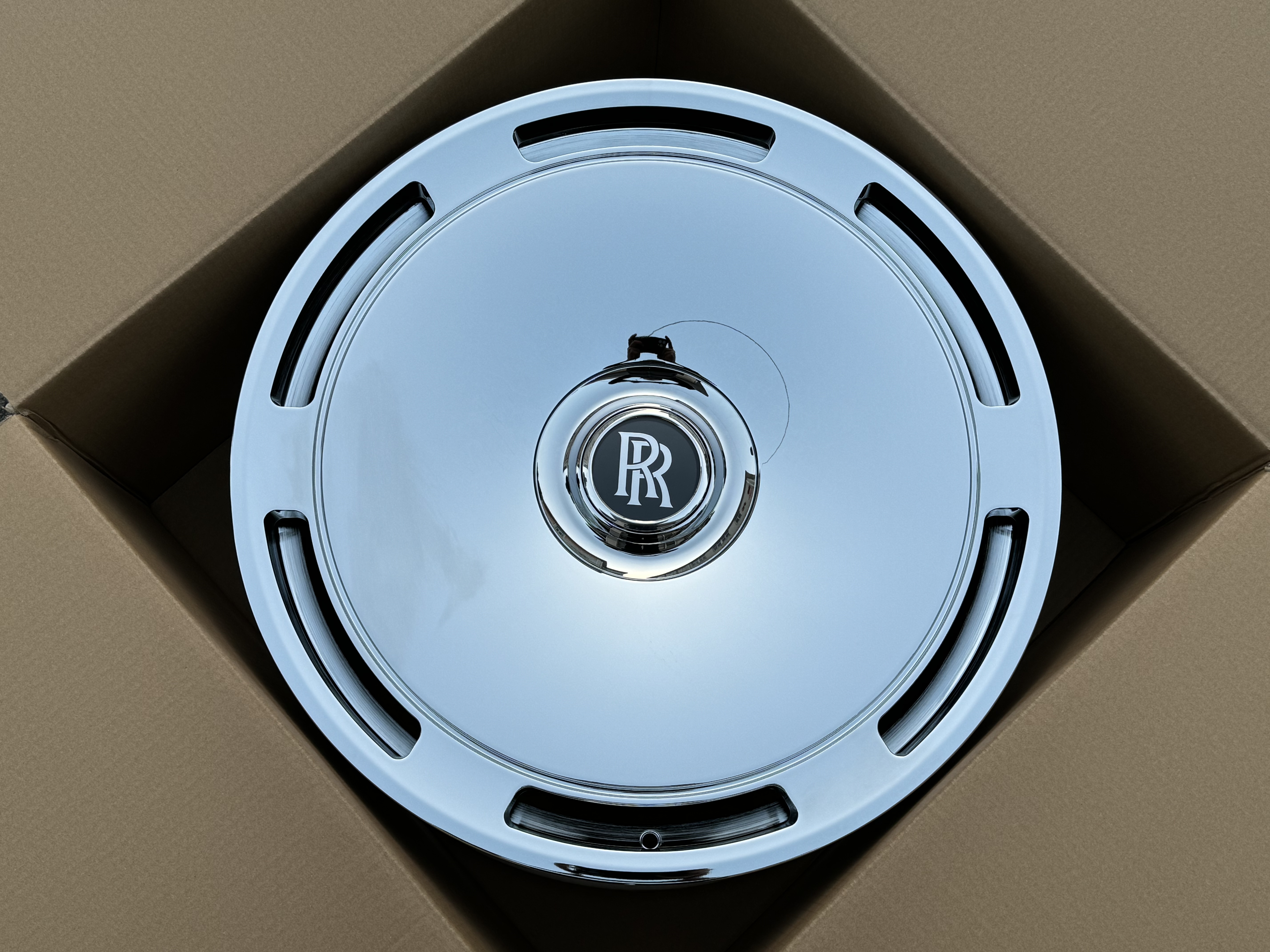 Premium Forged 6061-T6 Aluminum Wheels for Rolls-Royce Cullinan, Ghost, Wraith, Dawn & Phantom | 20"–24" Sizes
