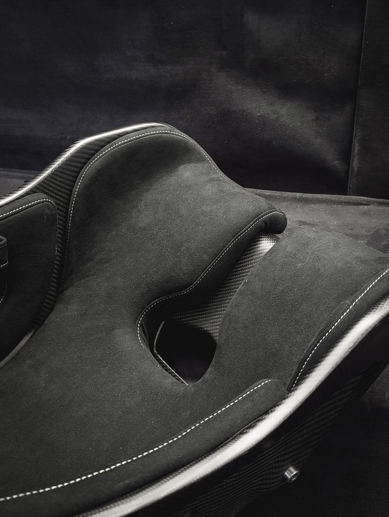 Original Carbon Fiber Bucket Seats for McLaren Senna