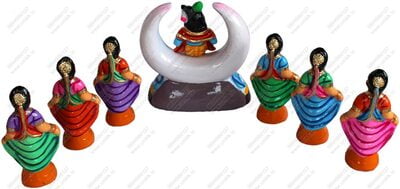 UNIKK Krishna and Gopikas Dancing with Moon Set 24 cm Height of 7 Pieces Made of Paper Mache UNIKK Krishna and Gopikas Dancing with Moon Set 24 cm Height of 7 Pieces Made of Paper Mache