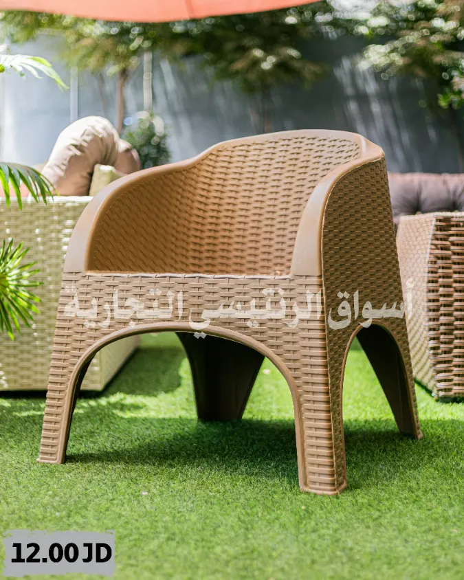 كرسي بلاستيك خارجي للحدائق