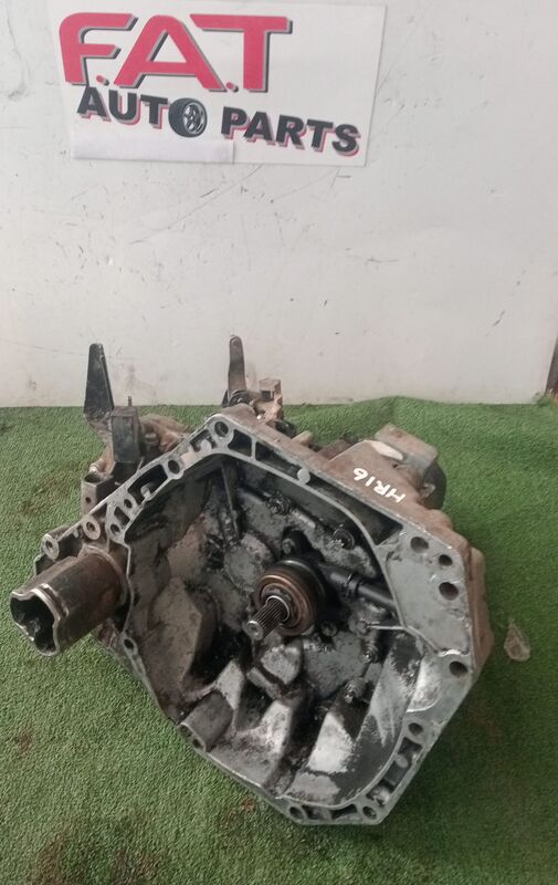 Transmission / Gearbox Nissan Tida 1.6i 4 Cylinder 2009to2014