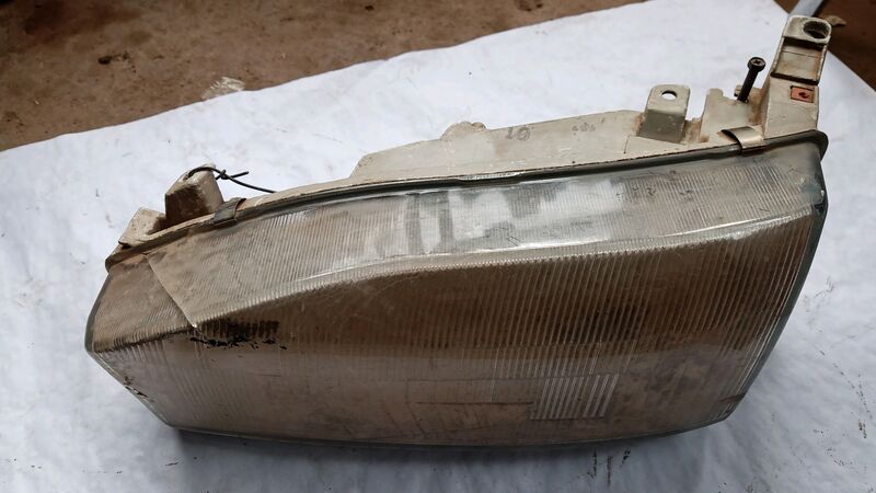 Headlights Toyota Corolla LHS 1992 to 1998