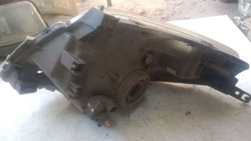 Headlights Toyota Corolla RHS 2002 to 2007