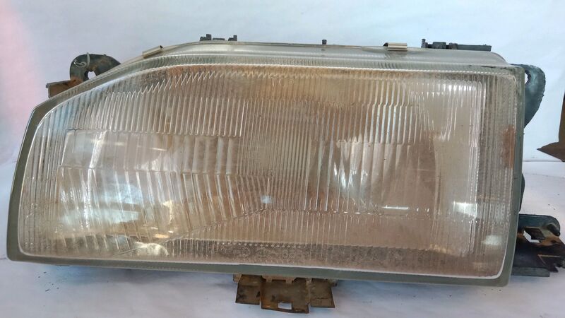 Headlights Toyota Corolla Tazz LHS 1996 to 2005