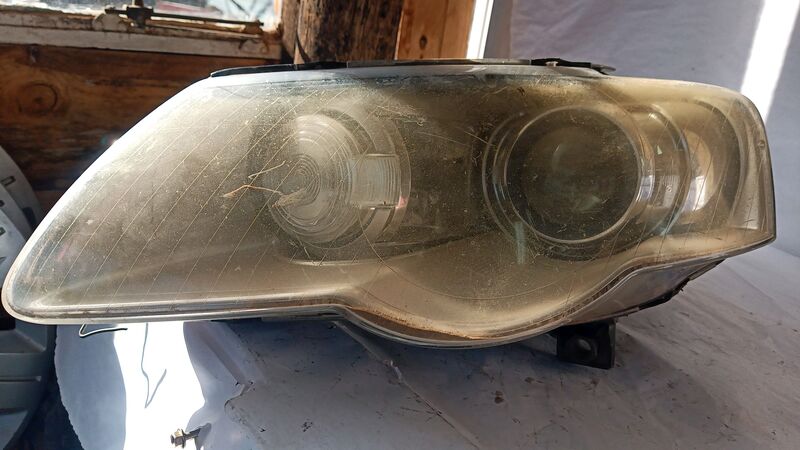 Headlights Volkswagen Passat LHS, BI-XENON 2006 to 2010