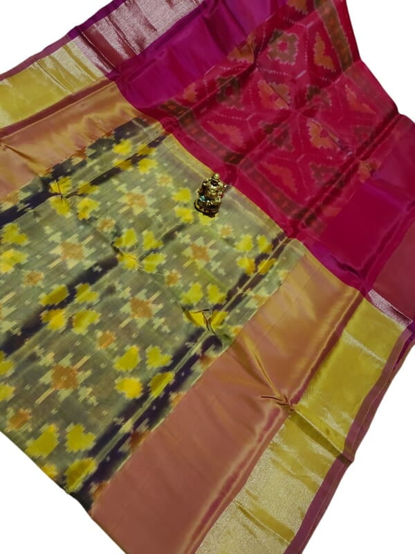M1242:Beautiful Uppada soft silk sarees it comes with unstitched blouse M1242:Beautiful Uppada soft silk sarees it comes with unstitched blouse
