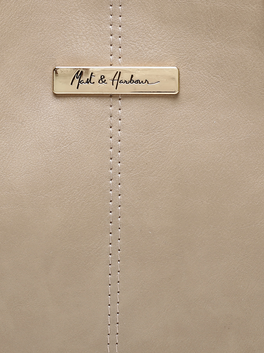 Beige Solid Handheld Bag Beige Solid Handheld Bag