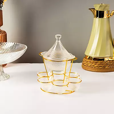 ستاند ضيافة مع فناجين سادة