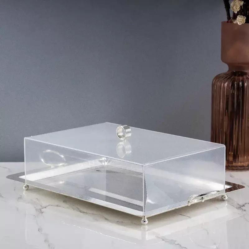 صينية تقديم باللون الفضي مع غطاء