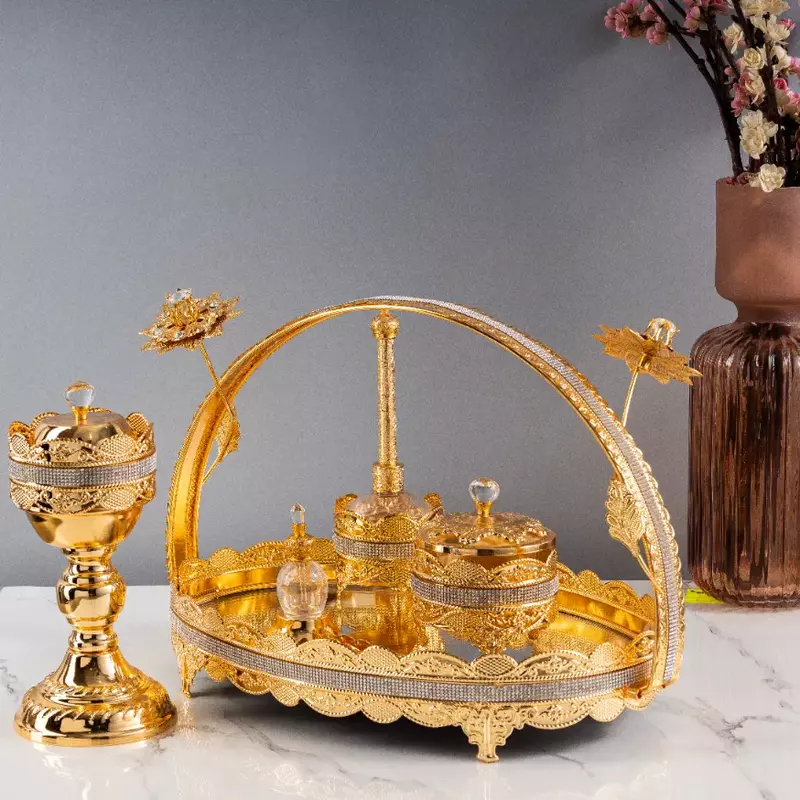 مجموعة صينية تقديم ضيافة باللون الذهبي