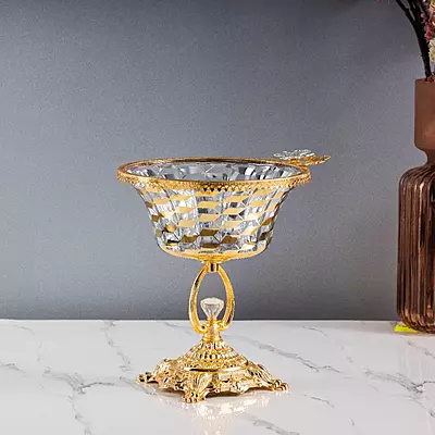 مصيفة باللون الذهبي المميز