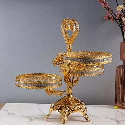 ستاند ضيافة باللون الذهبي المميز