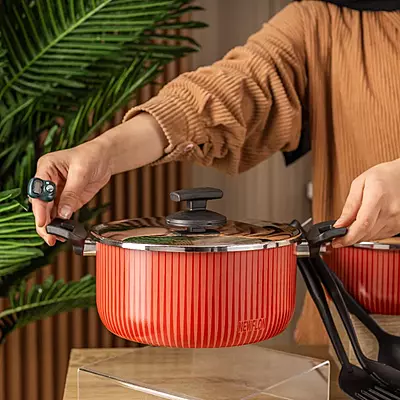 قدر نيوفلون غير لاصق 22 سم بغطاء