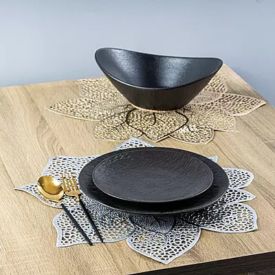 كوسترات جلد شكل وردة