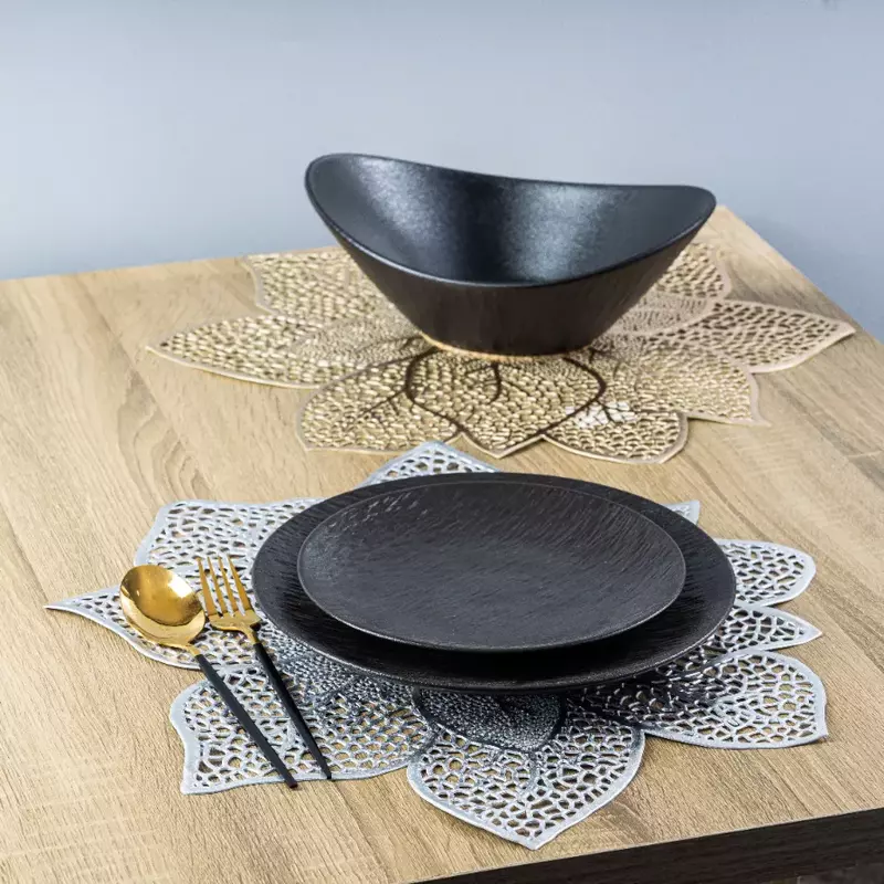 كوسترات جلد شكل وردة