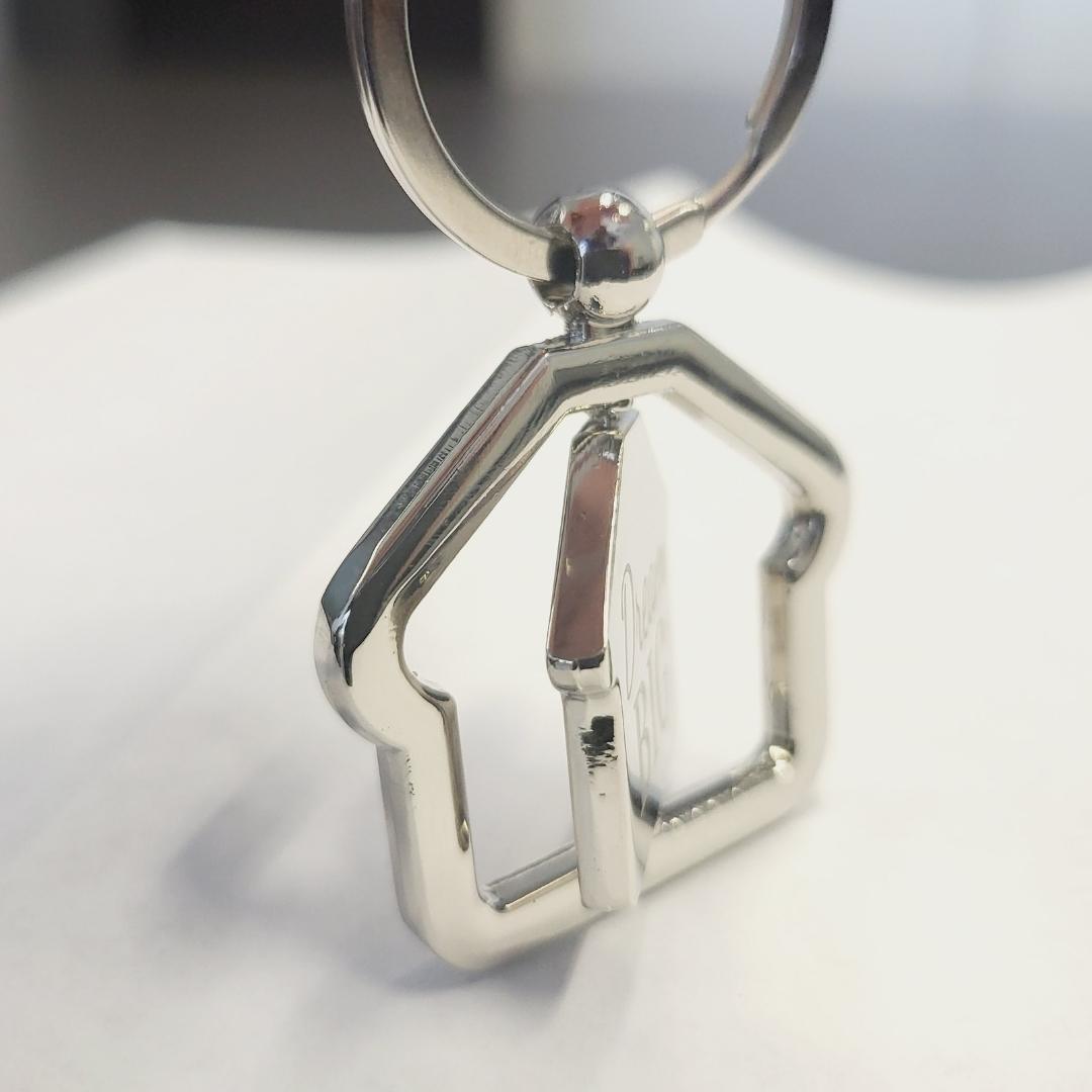 Metal House-Shaped Keychain Metal House-Shaped Keychain