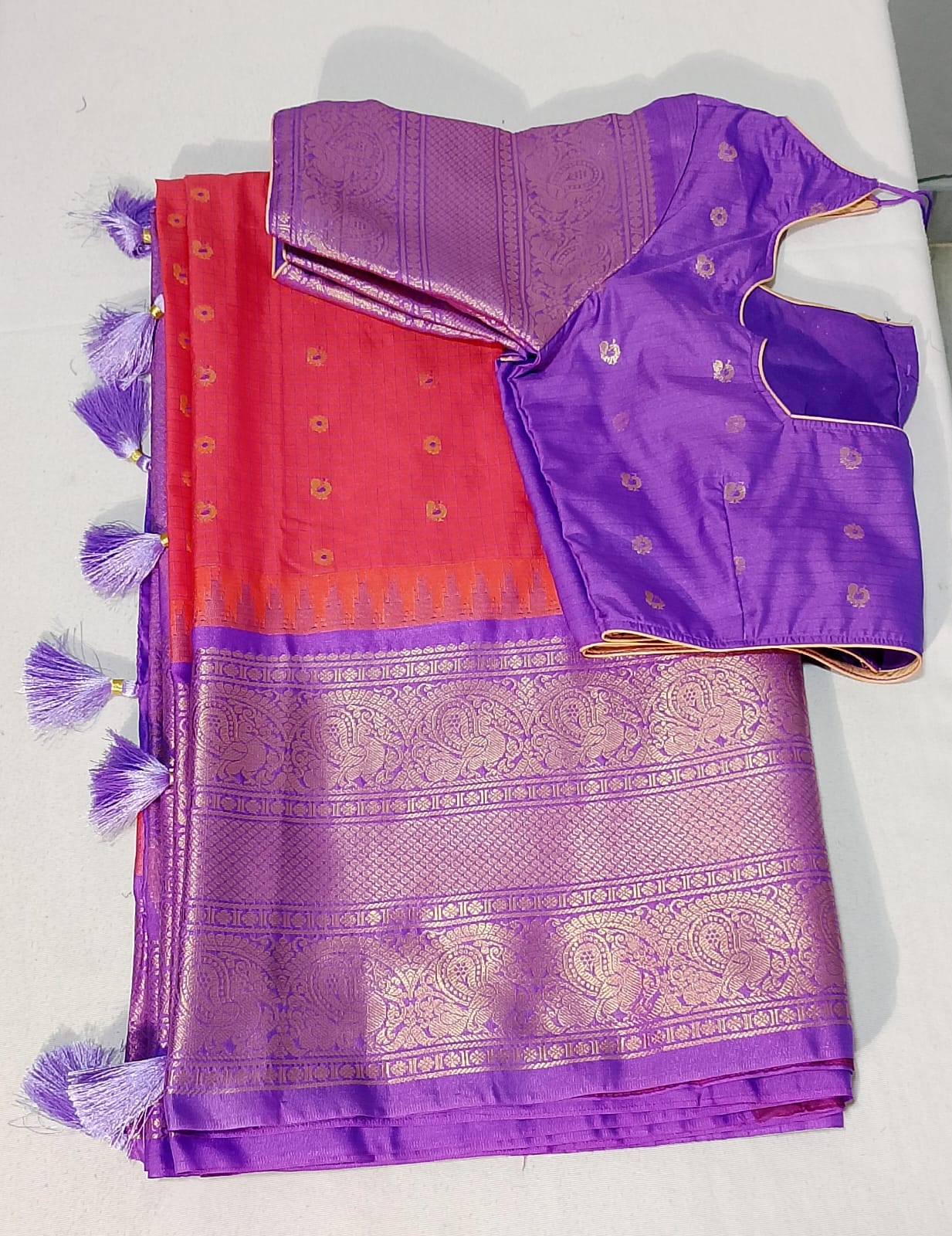 C170: Ready To Ship Beautiful Gadwal Silk Saree With Stitched Blouse