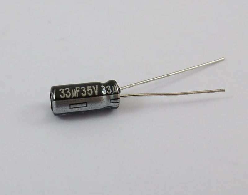 CAPACITOR 33UF 35V CAPACITOR 33UF 35V