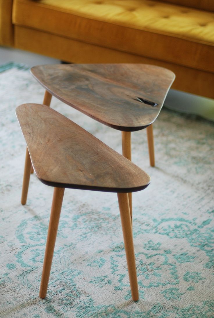 Set of 2 Asymmetric Wooden Nesting Tables – Modern Curved Edge Side Tables for Living Room