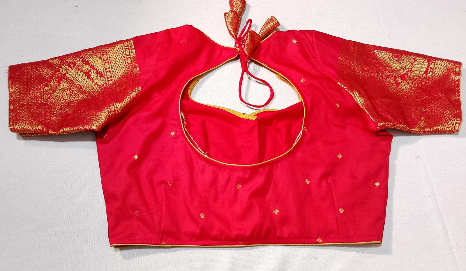 C165: Ready To Ship Beautiful Gadwal Silk Saree With Stitched Blouse C165: Ready To Ship Beautiful Gadwal Silk Saree With Stitched Blouse