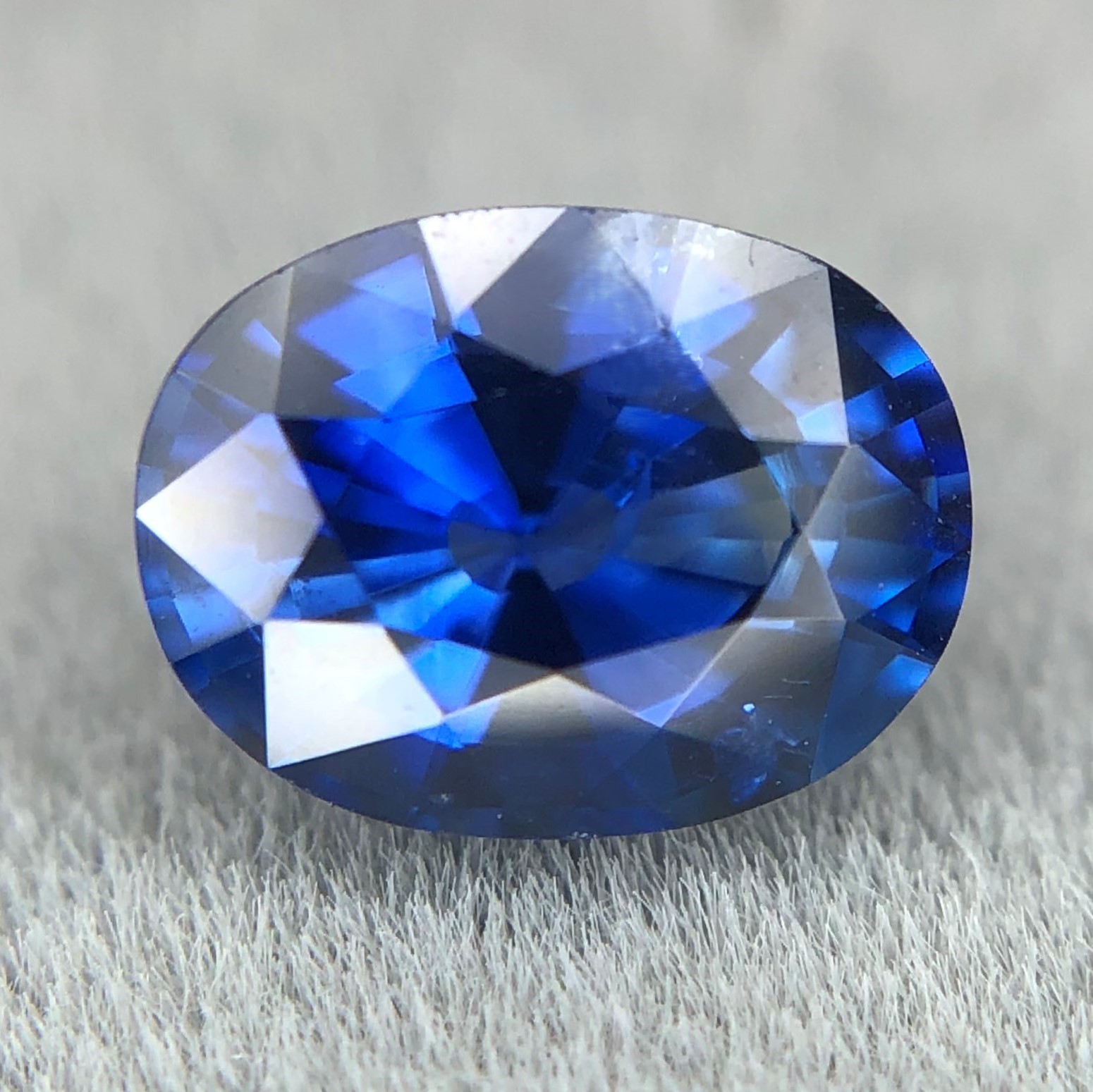1.18ct Oval Mixed Cut Sapphire 1.18ct Oval Mixed Cut Sapphire