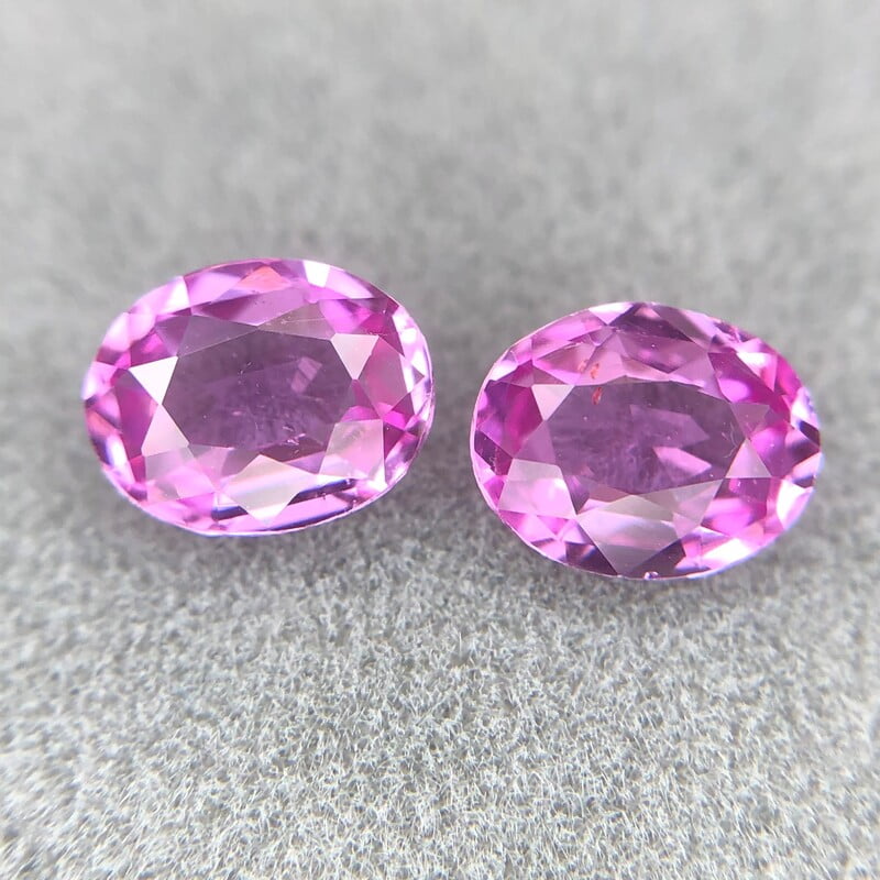 1.00ct Oval Mixed Cut Sapphire Pair 1.00ct Oval Mixed Cut Sapphire Pair