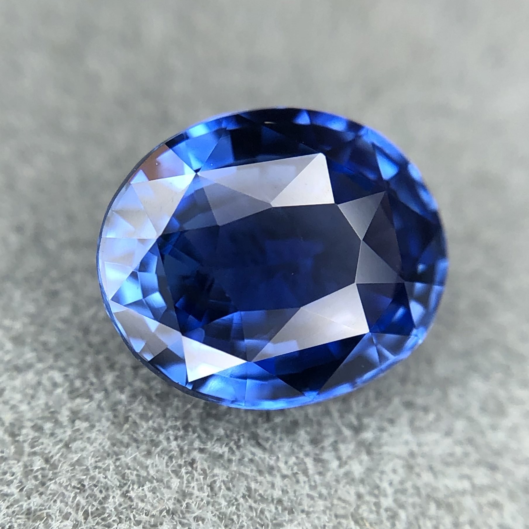 1.07ct Oval Mixed Cut Sapphire