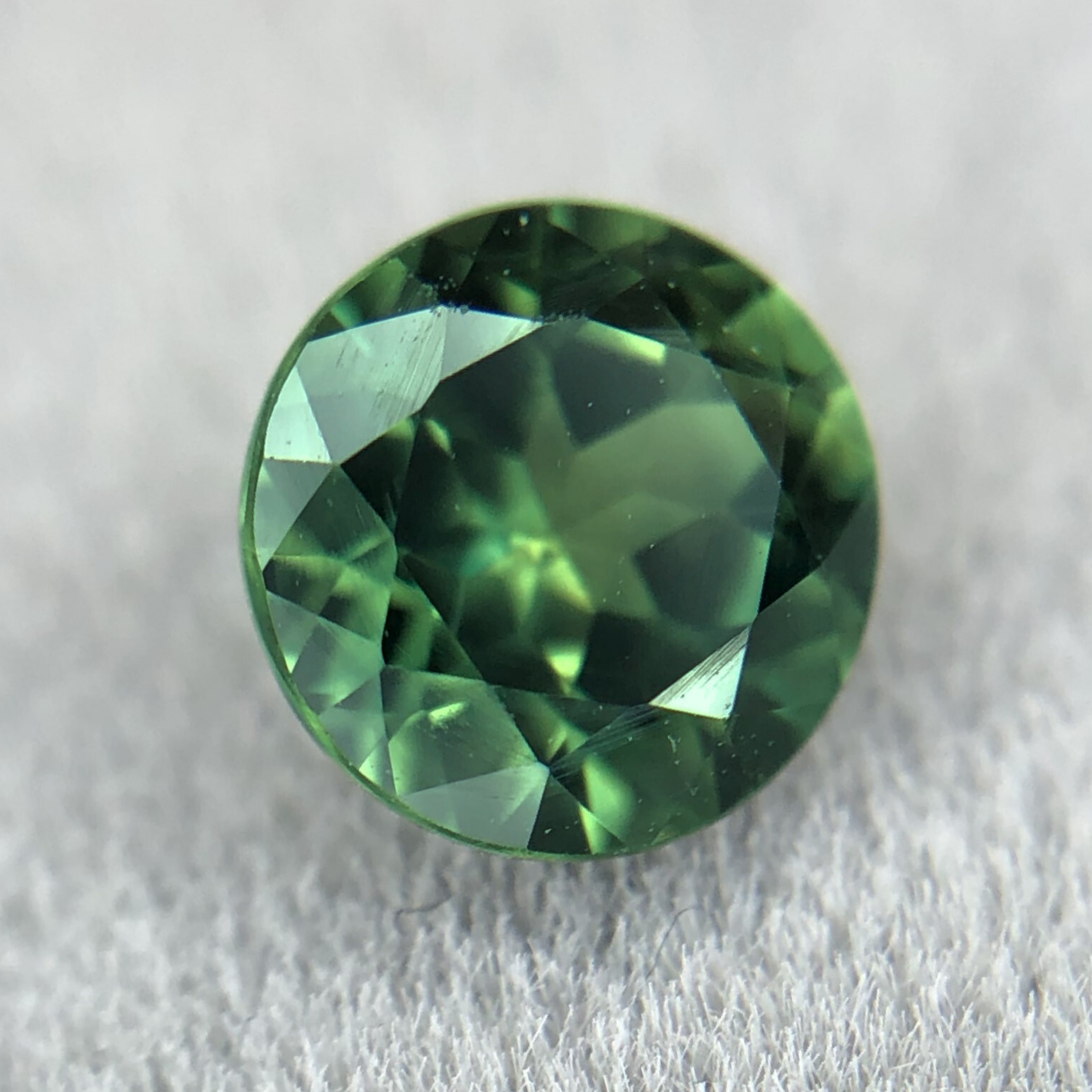 0.78ct Round Brilliant Cut Sapphire 0.78ct Round Brilliant Cut Sapphire