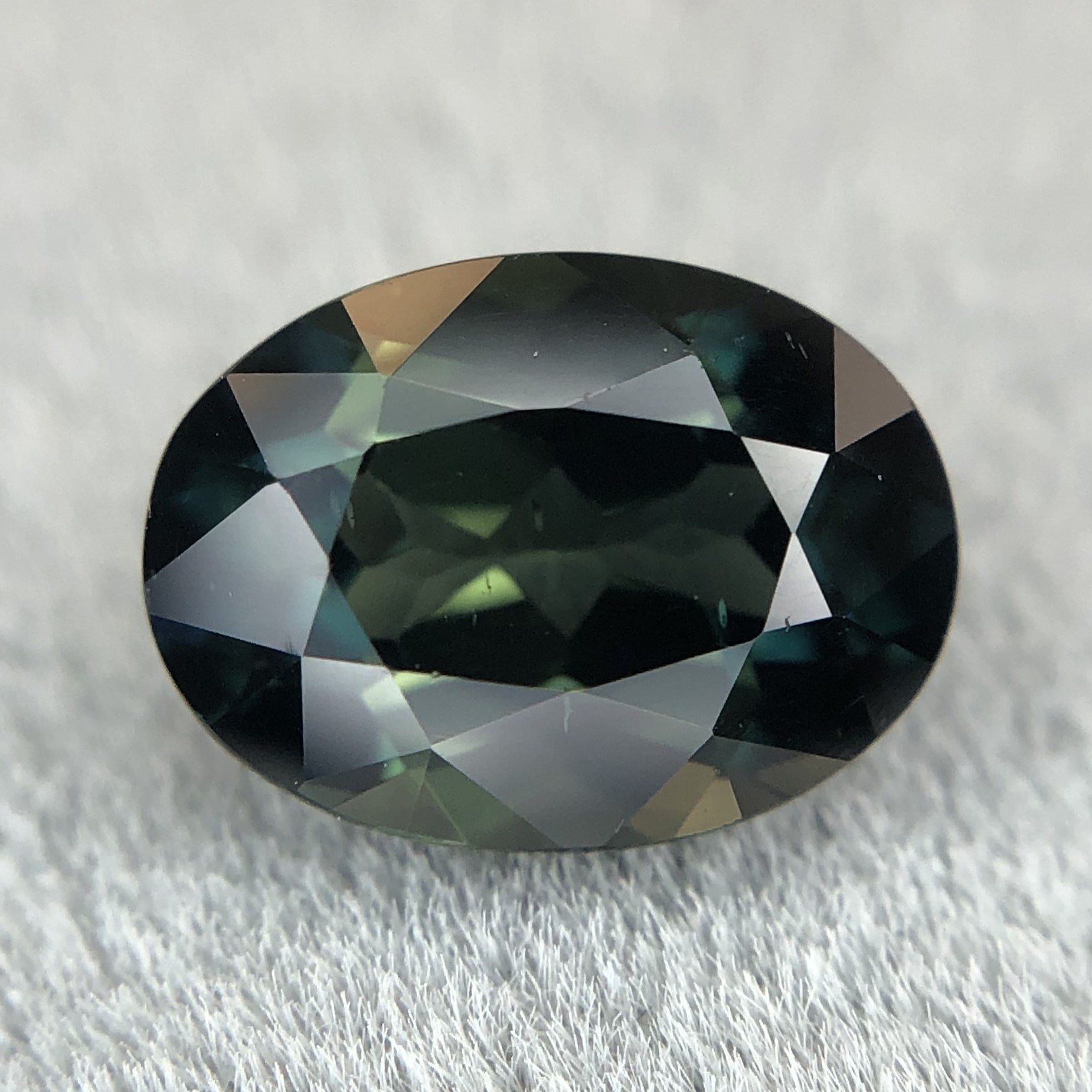 1.59ct Oval Mixed Cut Sapphire 1.59ct Oval Mixed Cut Sapphire