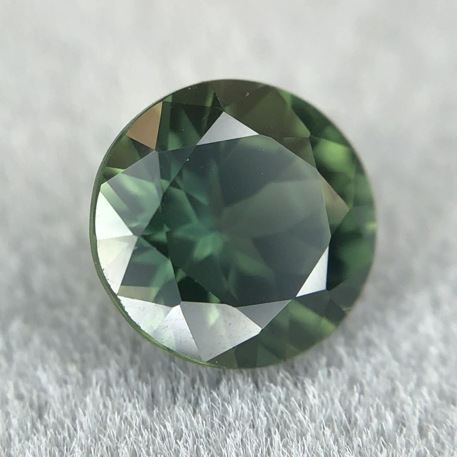 1.00ct Round Brilliant Cut Sapphire 1.00ct Round Brilliant Cut Sapphire